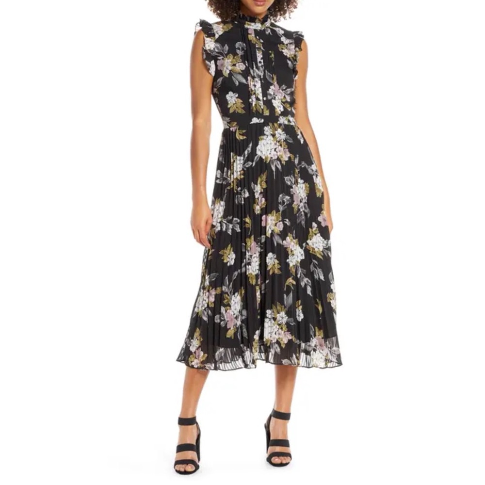 CHELSEA 28 Floral Print Pleated Dress